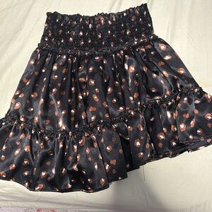 i no longer want this skirt, it is from altar’d state in side small.